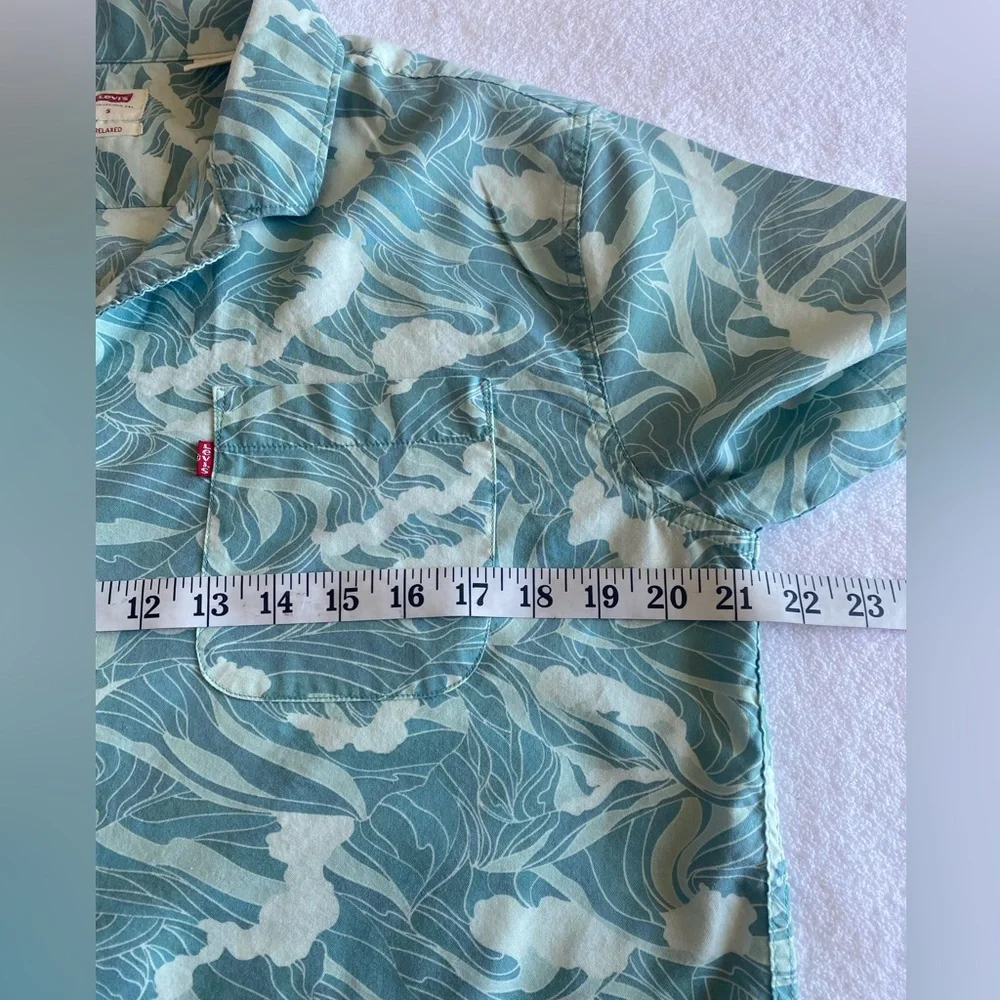 Levi's Men's Teal Leaf Print Shirt size‎ s